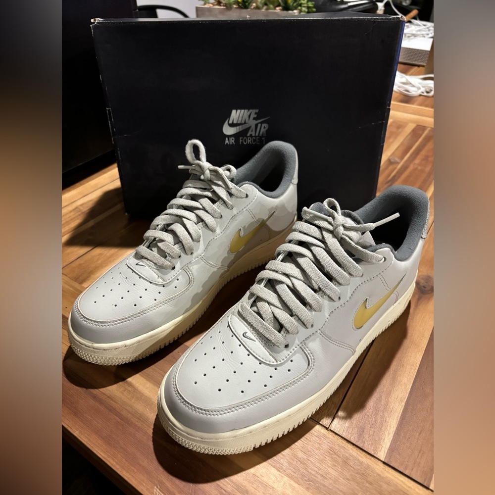 Nike Air Force 1 light bone men’s sz 10 - Picture 2 of 7